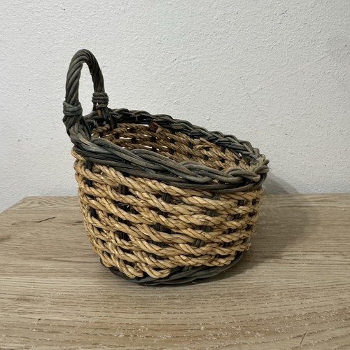 Woven Green Wicker and Beige Rope Hanging Wall Basket Pocket Vintage Farmhouse - Picture 3 of 11