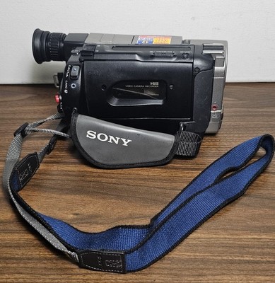 Sony CCD-TRV65 Handycam Vision Hi8 8mm Video Camera Recorder