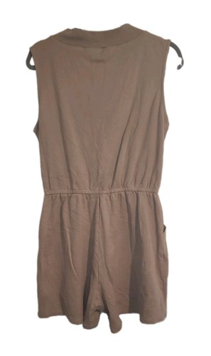Zenana Romper Sleeveless V-neck Tan Brown Pockets Sz XL Comfy, Preppy, Shorts - Picture 2 of 6