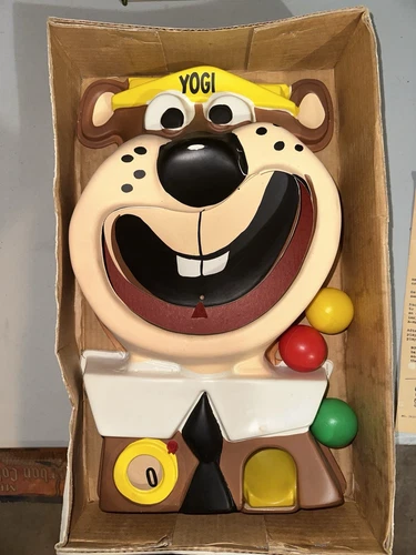 Vintage 1960 Yogi Bear Ball Toss Game Hanna Barbera
