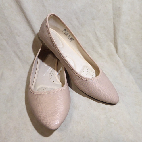 🩰 So Almond Toe Cushioned Ballet Flats sz 8.5 M Blush Beige Reptile Leatherette - Picture 1 of 16