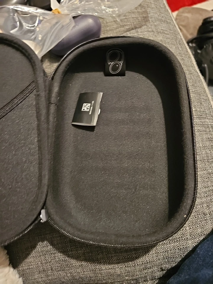 BOSE Black Hard Zippered Headphone Carrying “CASE ONLY” Inner & Back Pocket! - Image 2 of 2