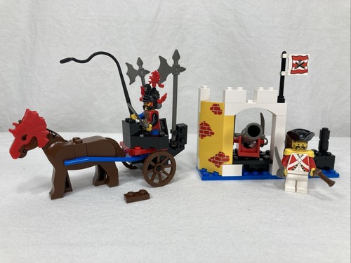 LEGO 1723 Castle / Pirates Combo Pack - Complete with Instructions - Picture 1 of 10