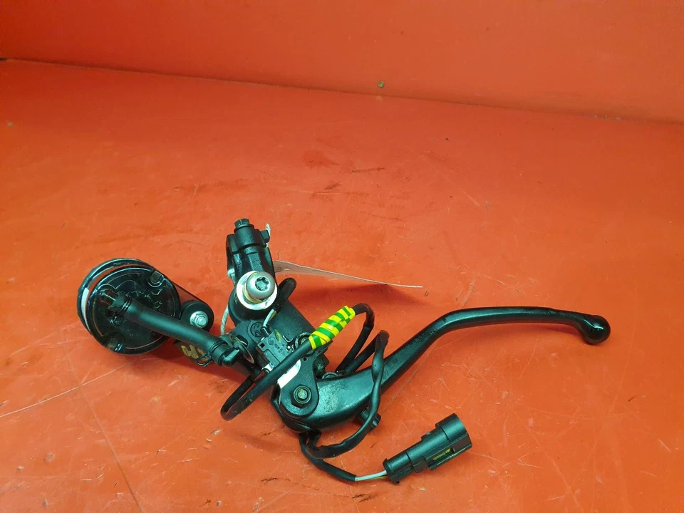 KTM 1290 SUPER DUKE GT BRAKE MASTER CYLINDER ASSEMBLY 2024 1.3L PETROL - Image 4 of 4