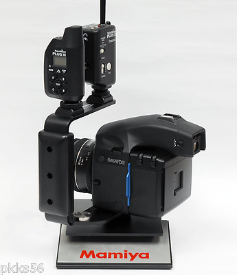 Mamiya 645 PRO (TL) 用 遮光板 Mamiya 645 PRO (TL) 用 遮光板 Mamiya CAMERA STROBE BRACKET