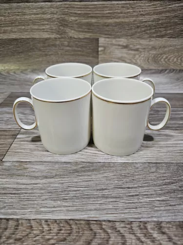 Vtg Thomas Rosenthal Tea Cup Set Of 4 White Gold Trim
