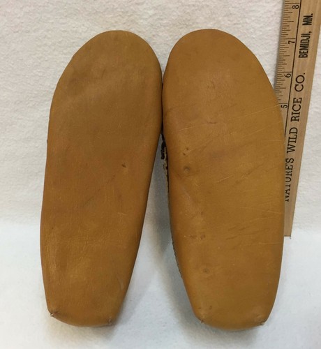 Minnehaha Moccasins Shoes Brown Leather Kids Size 10 Vintage Slip On Soft Sole - Picture 8 of 8