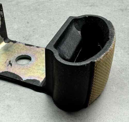 Peugeot 106 Rallye 1.3 Engine Mount Buffer Brand New Genuine Part 184424 BNIB - Picture 4 of 5