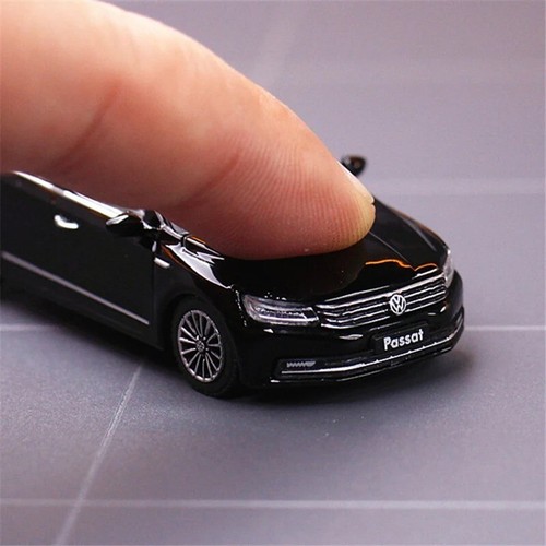 Modellino auto Volkswagen Passat B8 (Typ 3G) 1:64 con caratteristiche speciali - Foto 3 di 5