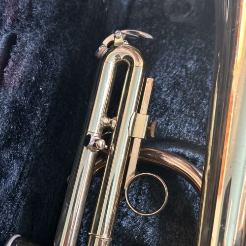 Yamaha YCR 2310 BB Cornet With Hard Case and Original Mouthpiece - Picture 11 of 15