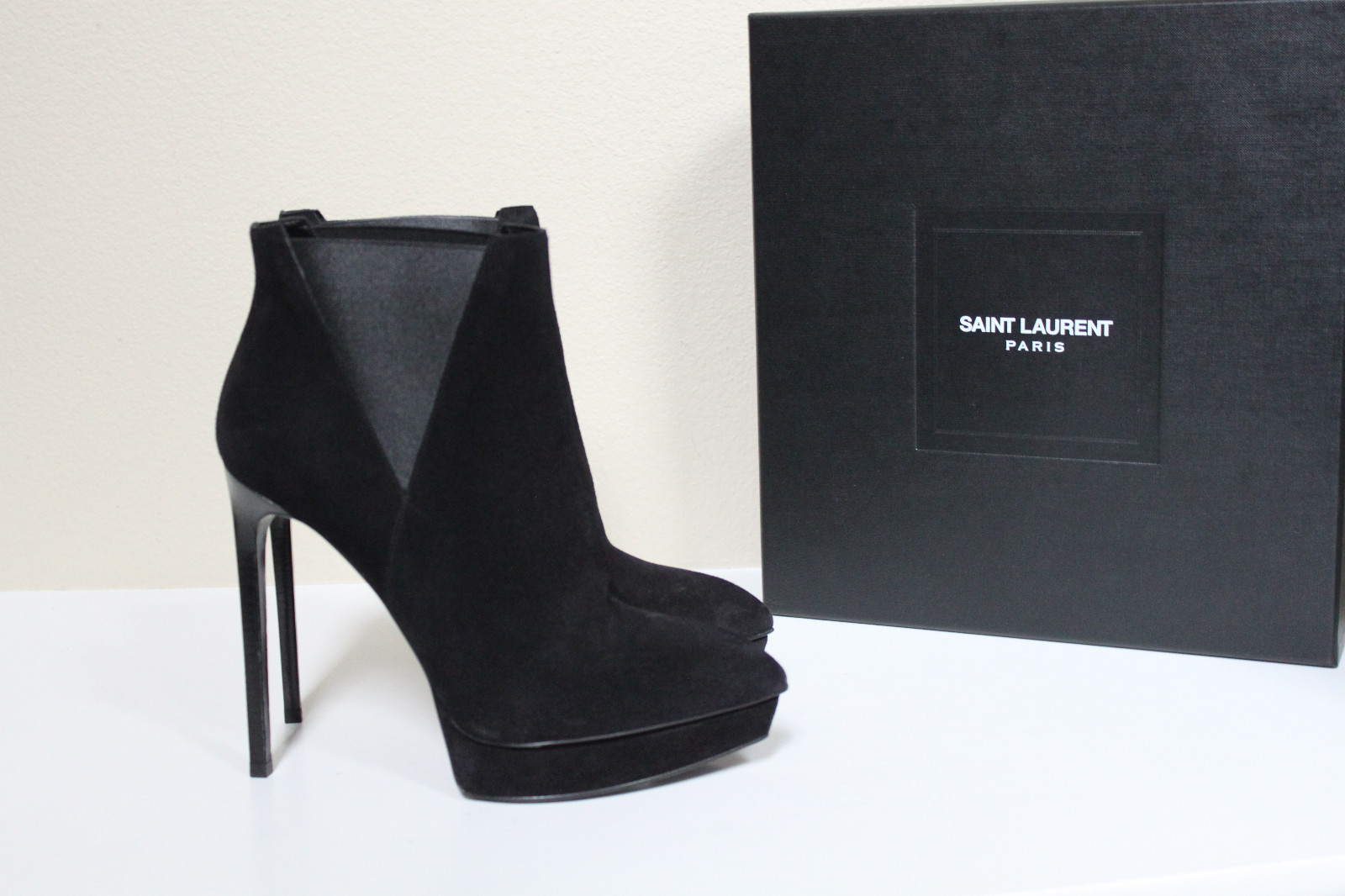 Scarpa stivaletto Saint Laurent Janis nero scamosciato plateau a punta nuova taglia 10 40