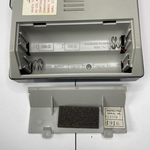 Waltham Portable Cassette Recorder W104MIA Untested Spares & Repairs or Prop VTG - Picture 22 of 23