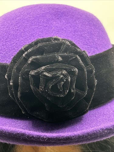 Cappello Derby Bowler Vintage Viola 100% Lana Nero Fascia Velluto Fiore Made in USA - Foto 3 di 9
