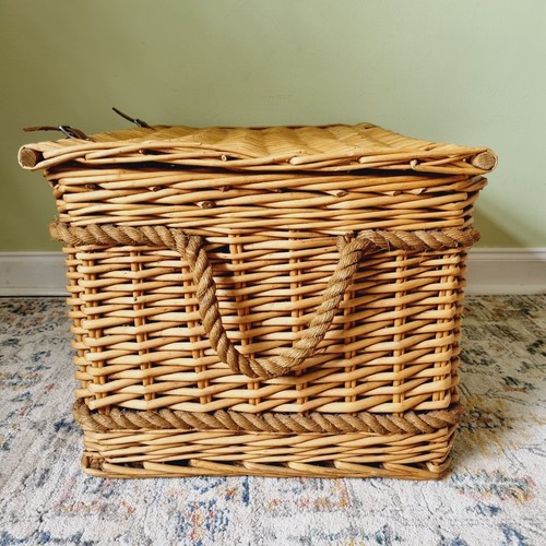Very Large XXL Vintage Hamper Wicker Basket Storage Rope Handles Table Fortnum - Picture 8 of 13