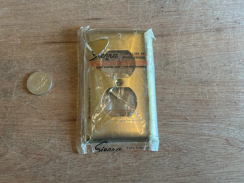 Sierra Brass Tone Duplex Outlet Wall Cover Plate Metal USA NOS Open w/Screw Vtg - Picture 2 of 24