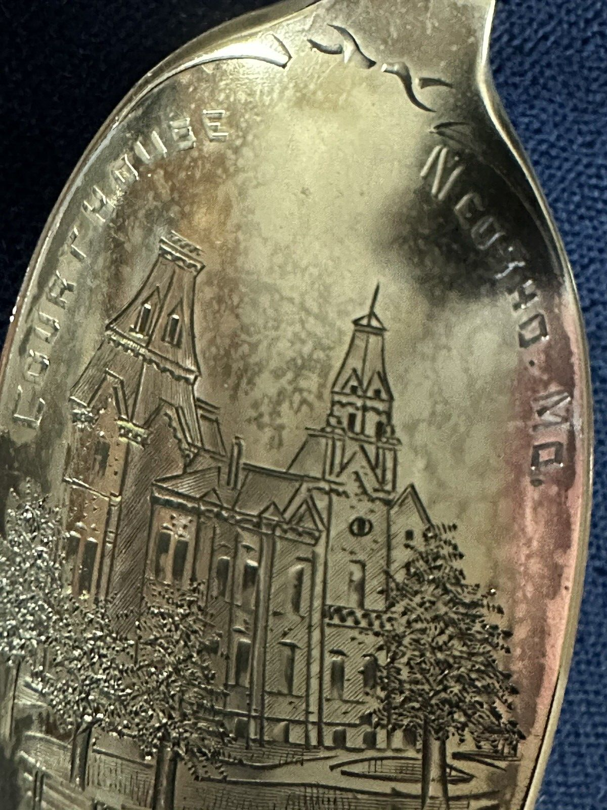 Picture 4 of 6
