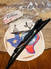 GENUINE TOYOTA SEQUOIA SR5 PLTNM LMTD 2008-2016 REAR WIPER BLADE 85242-0C010