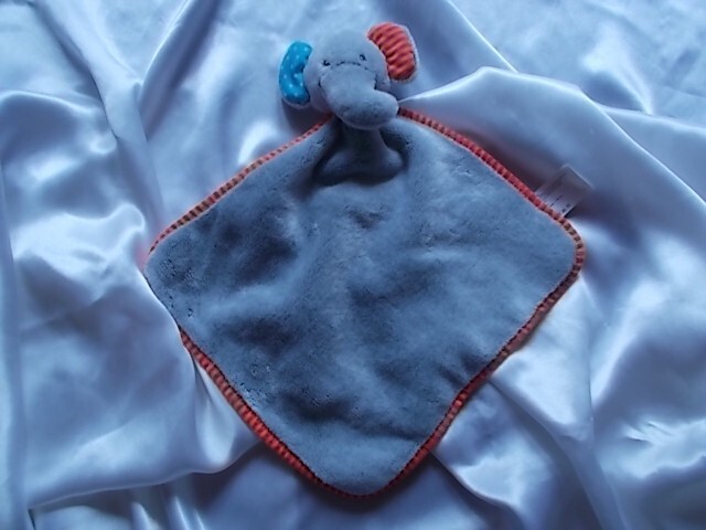 Doudou éléphant gris, orange, grelot, ZDT Action