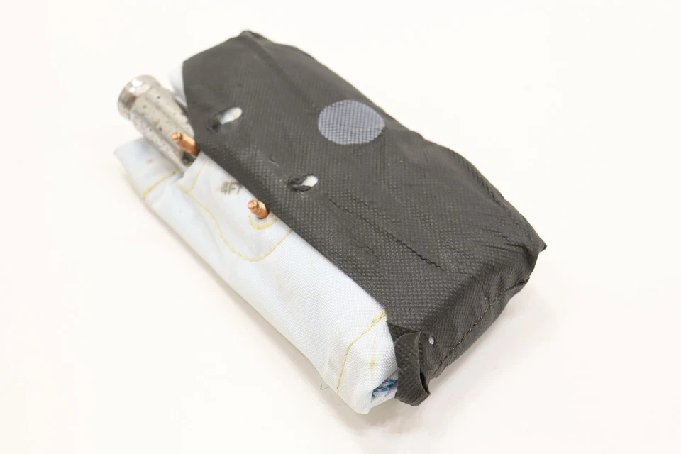 2014 - 2020 FIAT 500L FRONT RIGHT PASSENGER SEAT AIRBAG AIR BAG OEM 00519204110 - Image 2 of 4