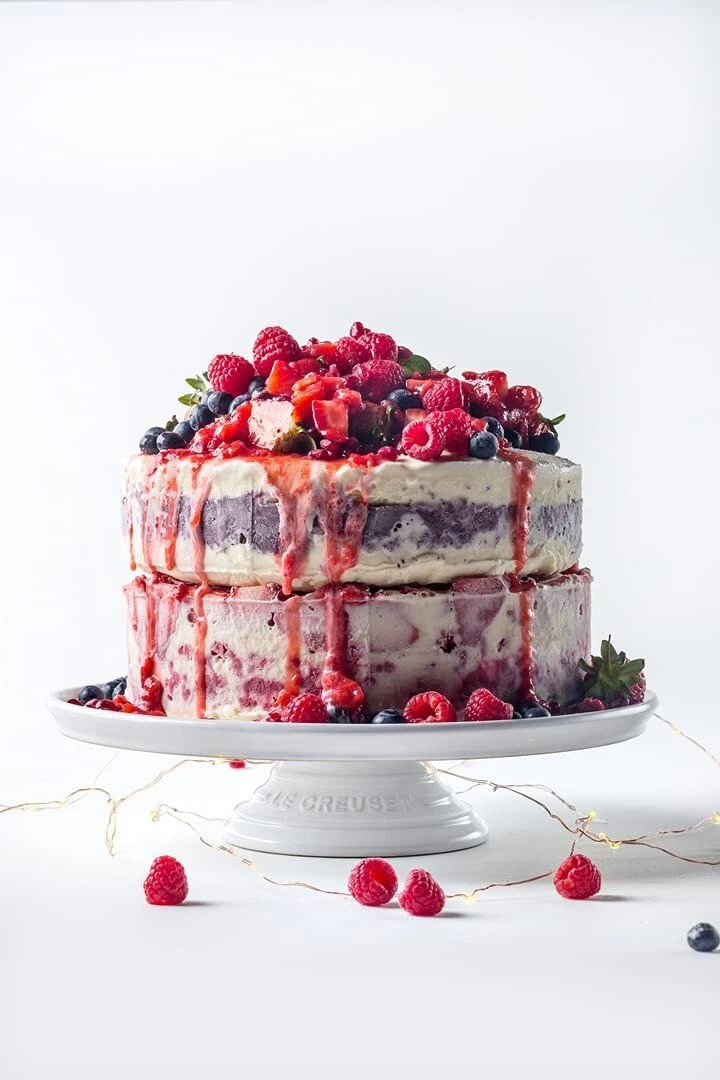 Le creuset cake stand cheap