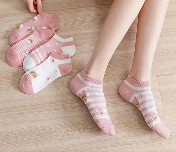 Lindo conjunto de 5 calcetines al tobillo con patrón de rayas de corazón de gato para mujer Foto 4 de 4