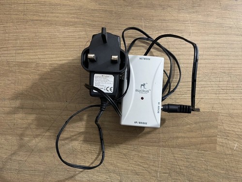 Ruckus NPE-5818 PoE Power Injector 48V~1,25A Ruckus P/N: 740-64157-001 siehe Bild - Bild 1 von 7