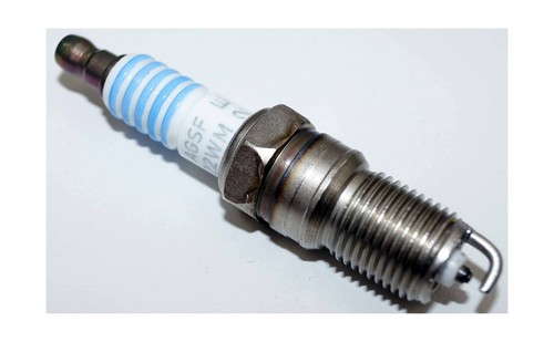 Motorcraft SP-479 Spark Plugs Set of 8 Platinum 14mm Thread - Picture 6 of 7