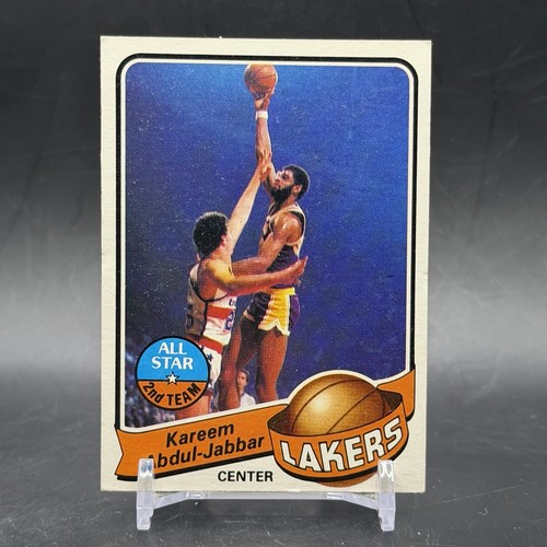 Baloncesto vintage 1979-80 Topps #10 Kareem Abdul Jabbar Salón de la fama Los Angeles Lakers - Imagen 1 de 2