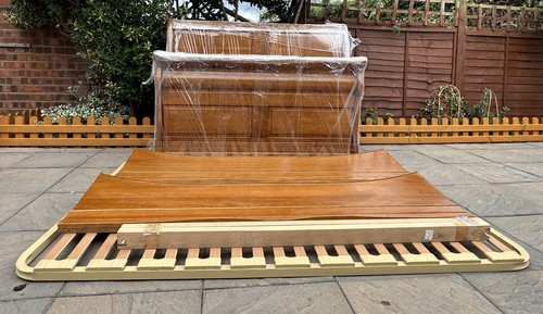 Gorgeous & Robust Waring & Gillow Sleigh Oak Double Bed Frame - Great Condition - Picture 24 of 24