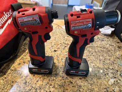 Milwaukee M12 Hammer Drill/Impact Driver Kit, 2 XC 6.0 BATTERIES, charger & bag!