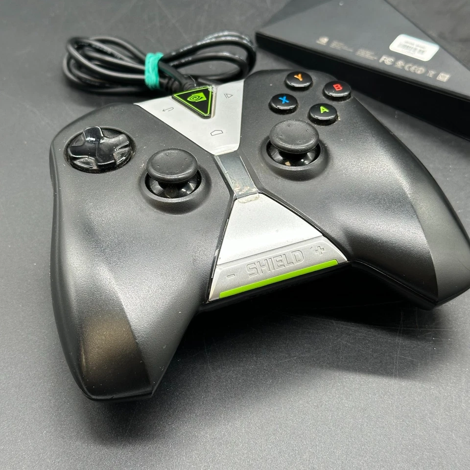 Nvidia Shield TV (2015) | 4K Android TV Streaming Box | P2571 | Includes Gamepad - Image 2 of 3