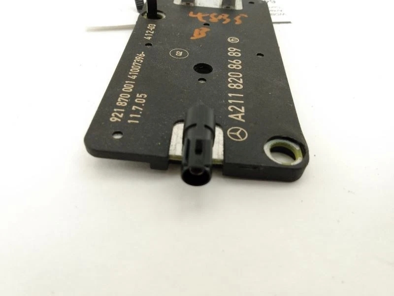 MERCEDES BENZ SLK 280 350 R171 Antenna Amplifier Stereo Splitter 05-11 - Image 2 of 4