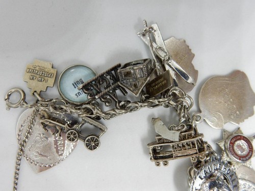 *VINTAGE STERLINGSILBER GELADEN BETTELARMBAND, 26 CHARMS #WA149 - Bild 8 von 11