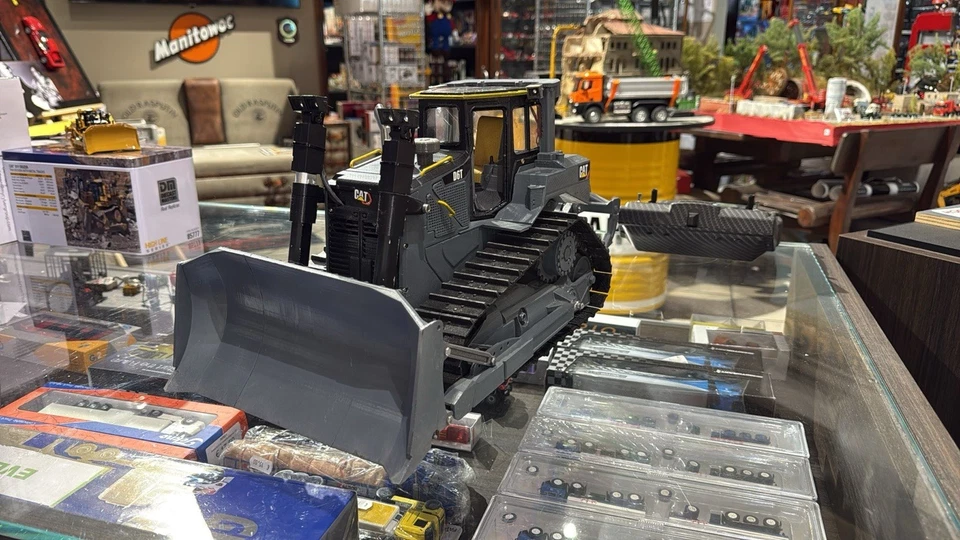 Modello Caterpillar 1/14 Rc D6T - Immagine 3 di 4