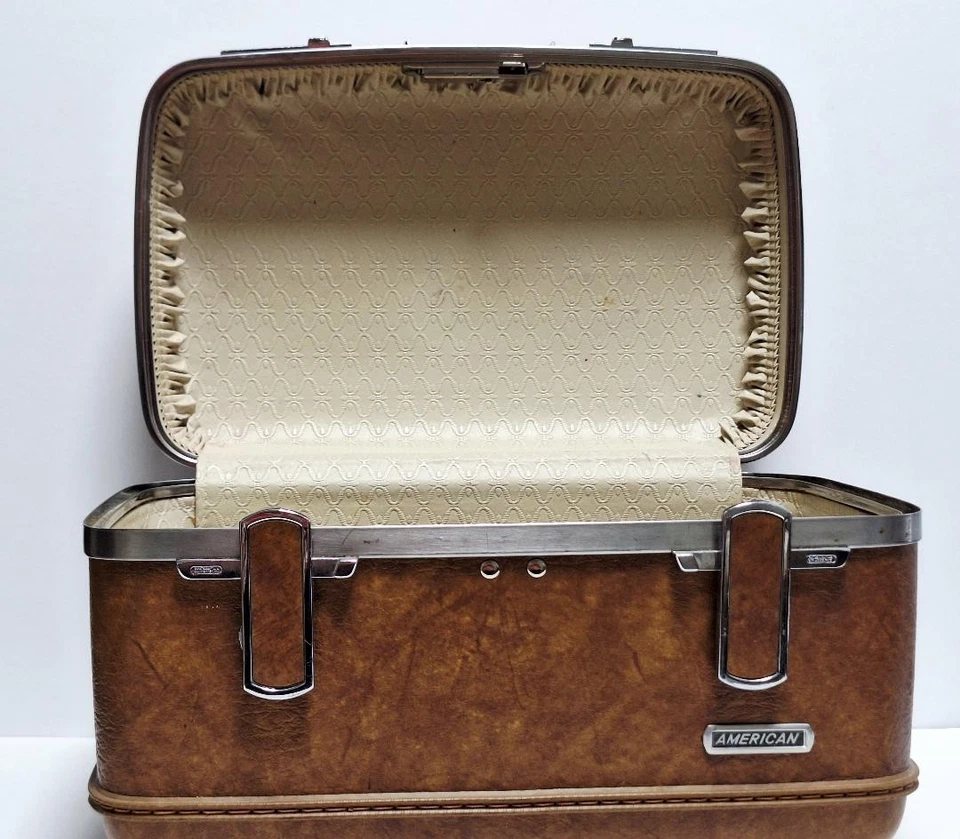 Bagagem vintage estojo rígido cosmético trem viagem acompanhante American Tourister - Imagem 2 de 4