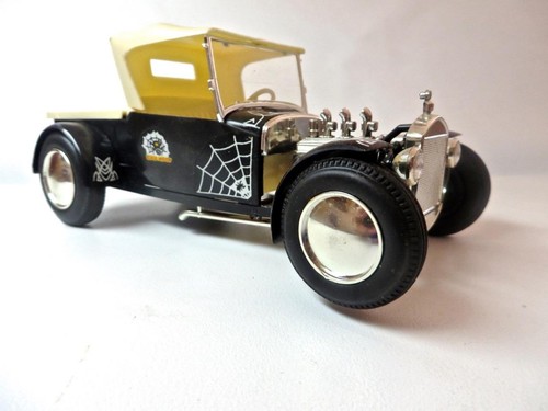 Monogram PC60 Black Widow Ford T Pick Up Hot Rod kit 1:24 1960 Nicely Built - Picture 5 of 11