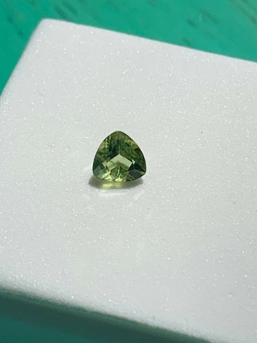 Russian Demantoid Garnet Trillion - 0.40ct - 5x5mm - Demantoid Garnet Gemstone - Picture 2 of 12