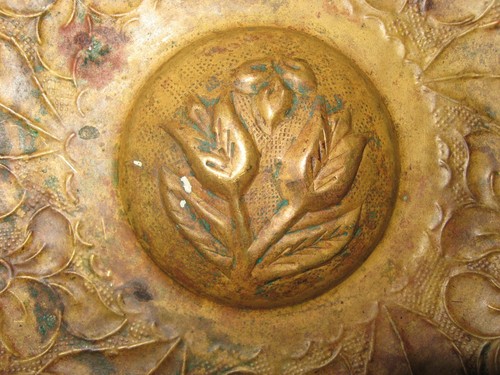 A magnificent old brass Persian/Arabic bowl with floral elements from the 18-19c - Picture 21 of 24