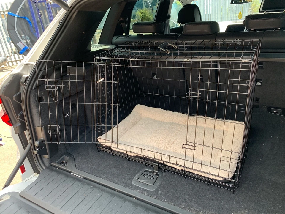 Folding metal 30"sloping car cage for dogs puppy crate training crate - Image 3 of 4