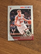 Lauri Markkanen 2019-20 NBA Hoops Premium Stock Base #27 Cavaliers Bulls