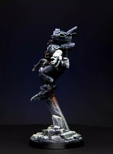 En stock martillo Kayvaan Shrike pintado premium 40k - Imagen 2 de 5
