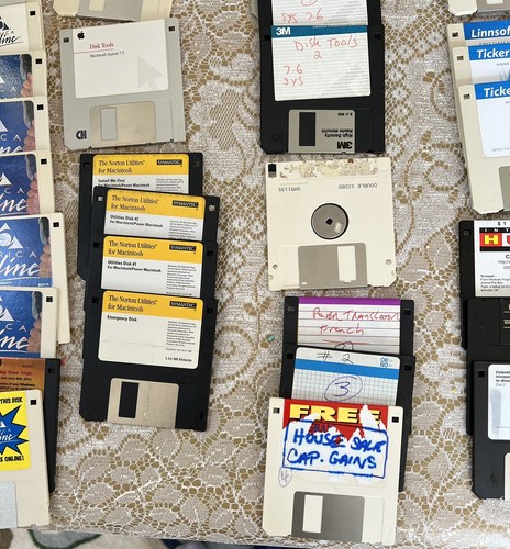 87 Diskettes Floppy Disk Vintage Macintosh Software & Cabinet - Afbeelding 4 van 24