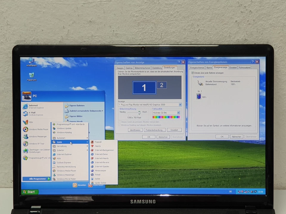 Samsung NP300E Windows XP Laptop i3-2328M 2.20GHz 500GB 4GB 15.6" DVD HDMI VGA - Image 2 of 4