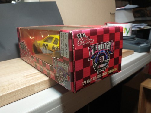 Racing Champions 1/24 diecast NASCAR #29 DeWalt Peebles Hermie Sadler 1998 NIB - Picture 4 of 6