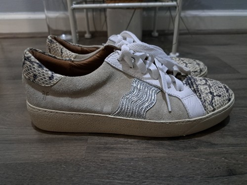 Frye Women's Shoes Size 7 M Webster Wave Gray Beige Suede Snake Sneakers - Picture 3 of 8