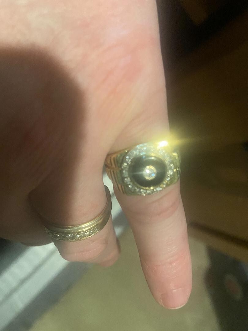 STUNNING!! 1/4CT DIAMOND RING, SOLID 14K YELLOW G… - image 4