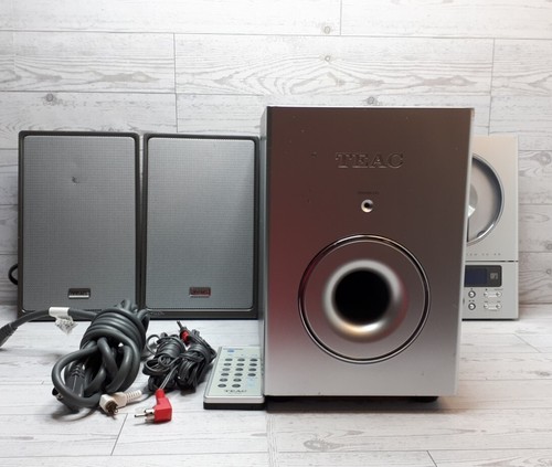 TEAC HiFi Anlage CD-X9 Silber Ultra Dünn CD-Player Mp3 AM/FM Radio Sub *LESEN*