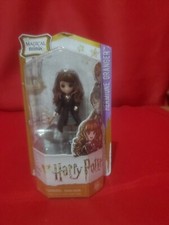Mundo Mágico de Harry Potter Minis Mágicas Hermione Granger Muñeca 3