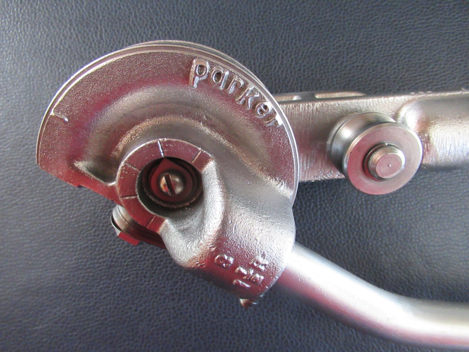 Parker Tubing Bender Hand Bender 11/2" R, DD 1/2" Radius Pipe Tubing
