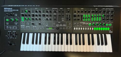 Roland SYSTEM-8 PLUG-OUT Synthesiser
